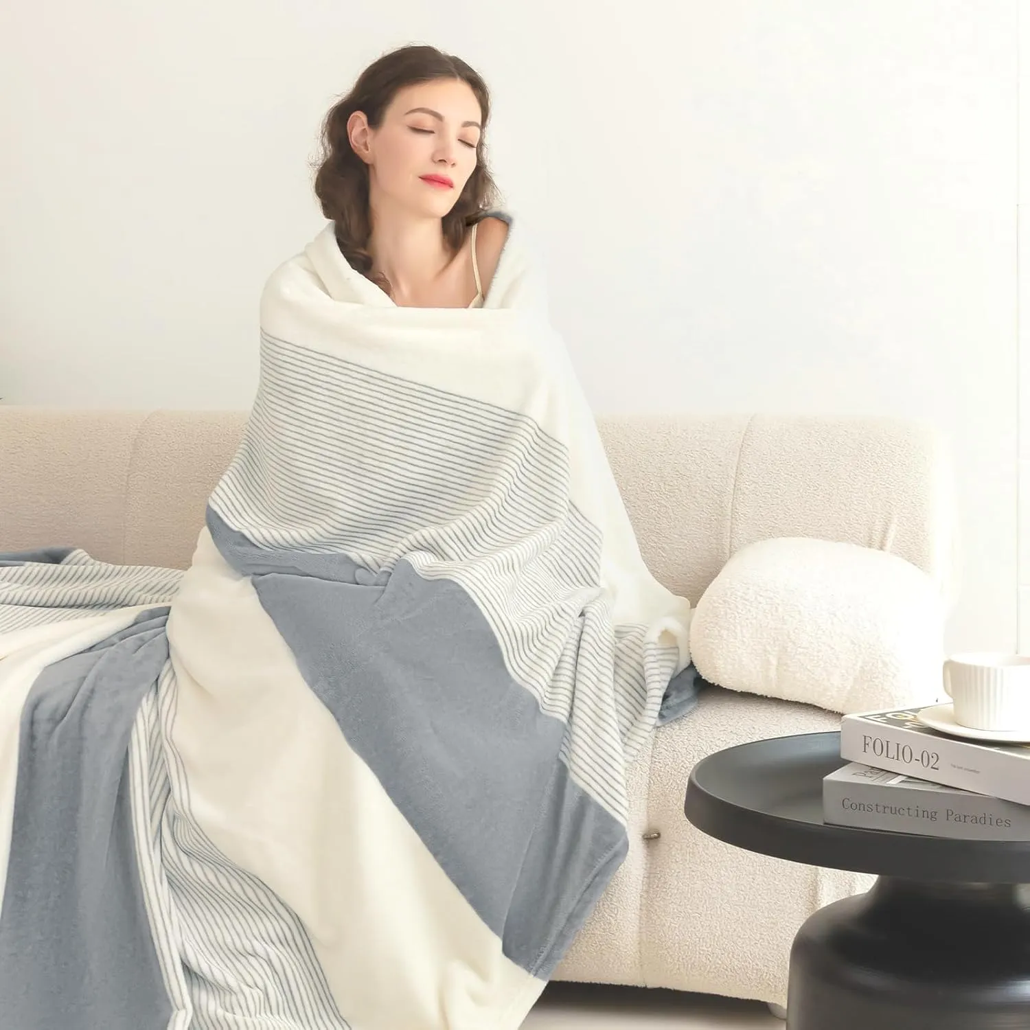 Homelike Moment Fleece Throw Blanket Twin Size, Grey Soft Fluffy Twin Blanket, Fuzzy Cozy Plush Flannel Blankets for Sofa, Comfy Warm Lightweight Twin Bed Blanket Striped (Light Gray, 60x80IN)